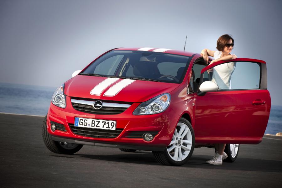  Opel Corsa Stripes 2010 года  (фото 3 из 6)